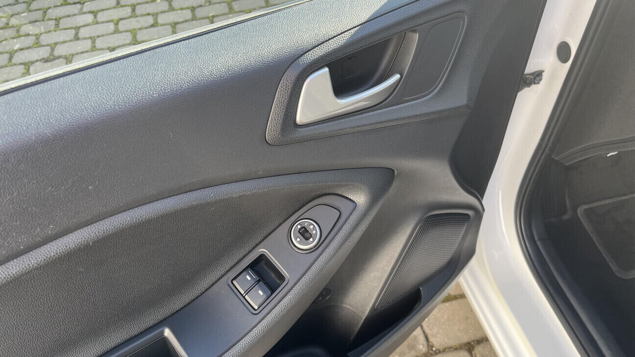 O419V08243_21.webp_I20 Classic club 1.0  74 kW automat