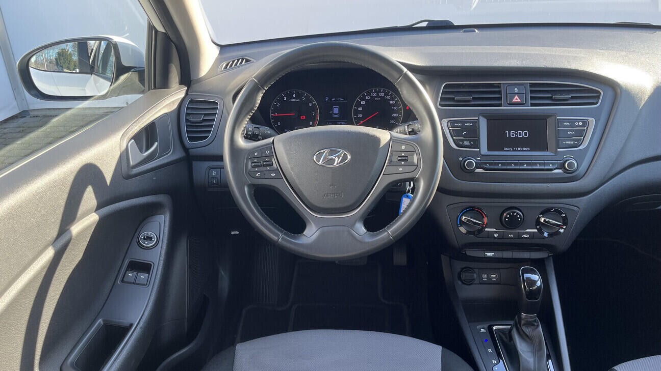 O419V08243_23.webp_I20 Classic club 1.0  74 kW automat