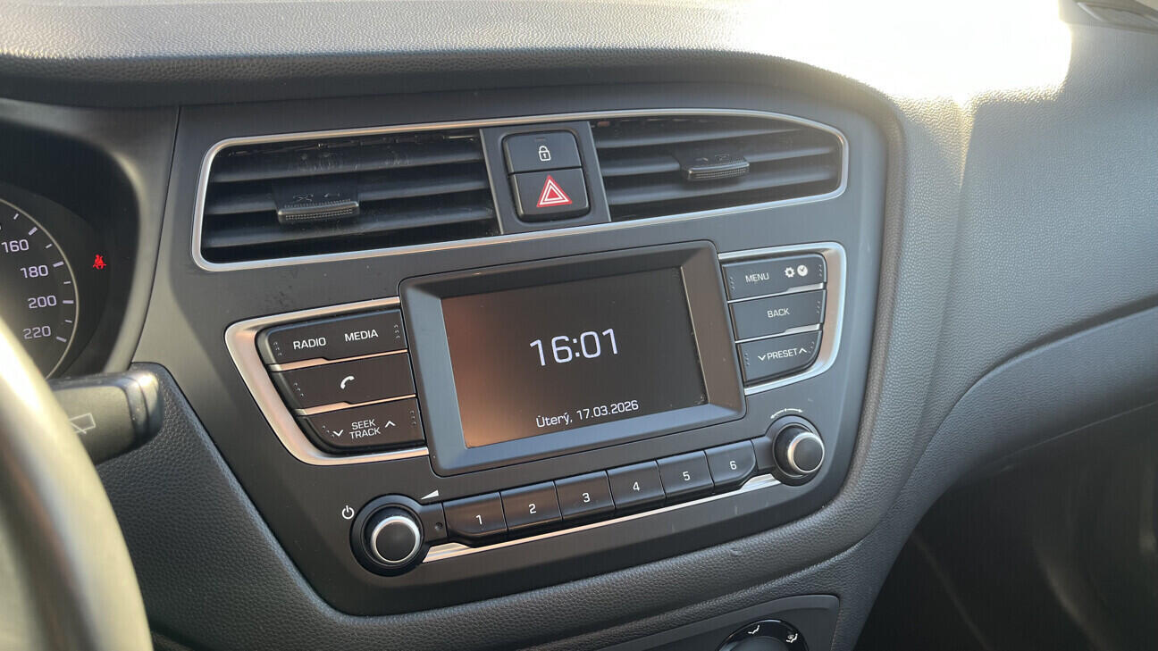 O419V08243_24.webp_I20 Classic club 1.0  74 kW automat