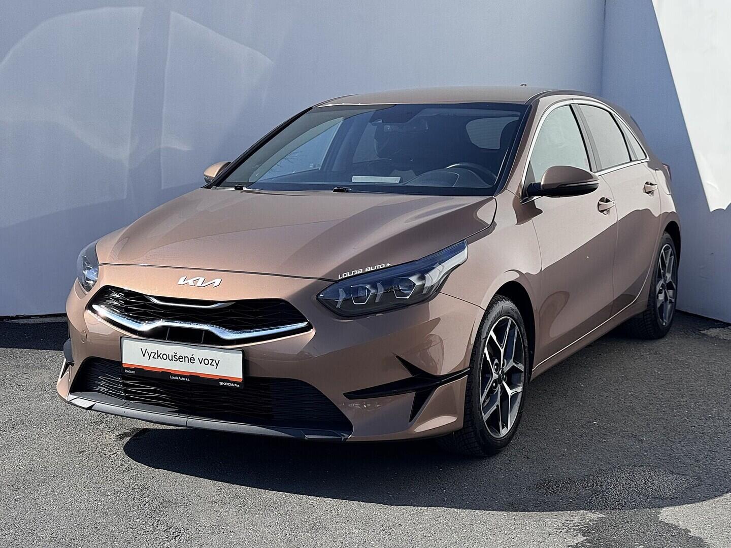 O419V08244_10.webp_CEED  1.5 TGDi 118 kW manuál