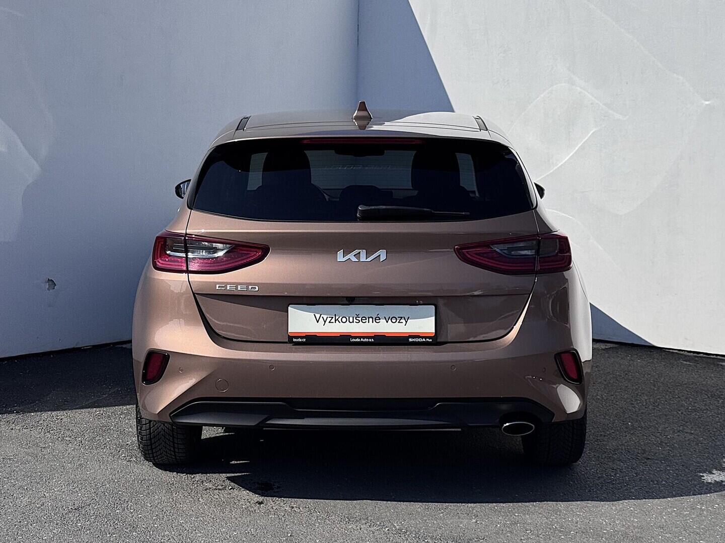 O419V08244_17.webp_CEED  1.5 TGDi 118 kW manuál