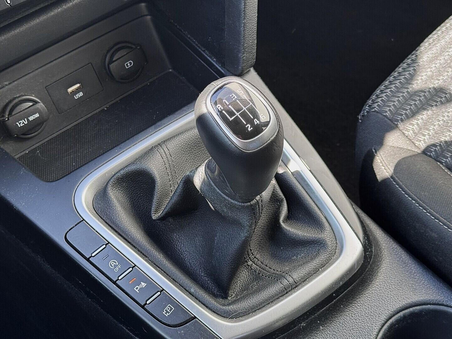 O419V08244_28.webp_CEED  1.5 TGDi 118 kW manuál