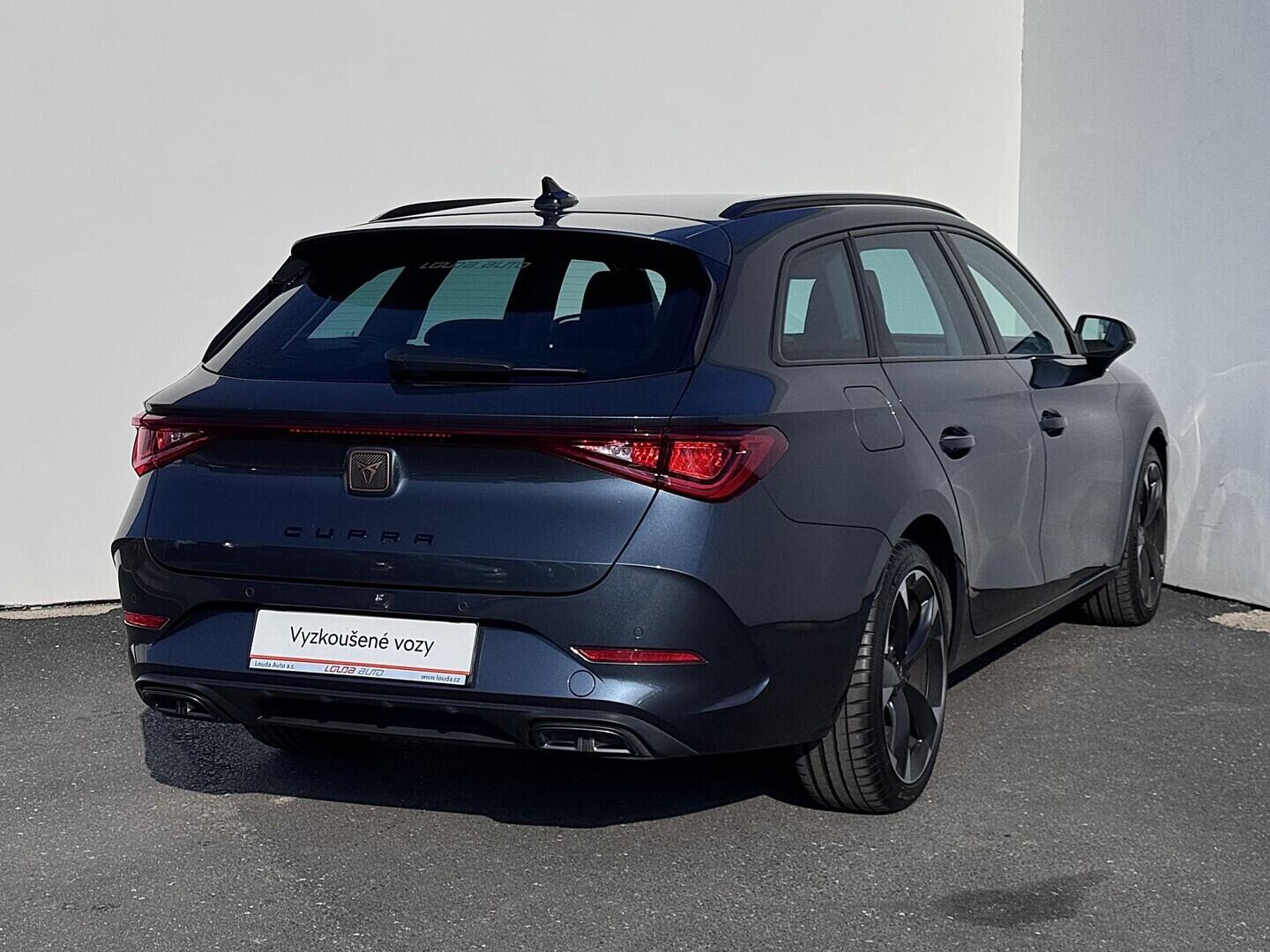 O419V08247_11.webp_LEON  1.5 TSI 110 kW manuál, DPH