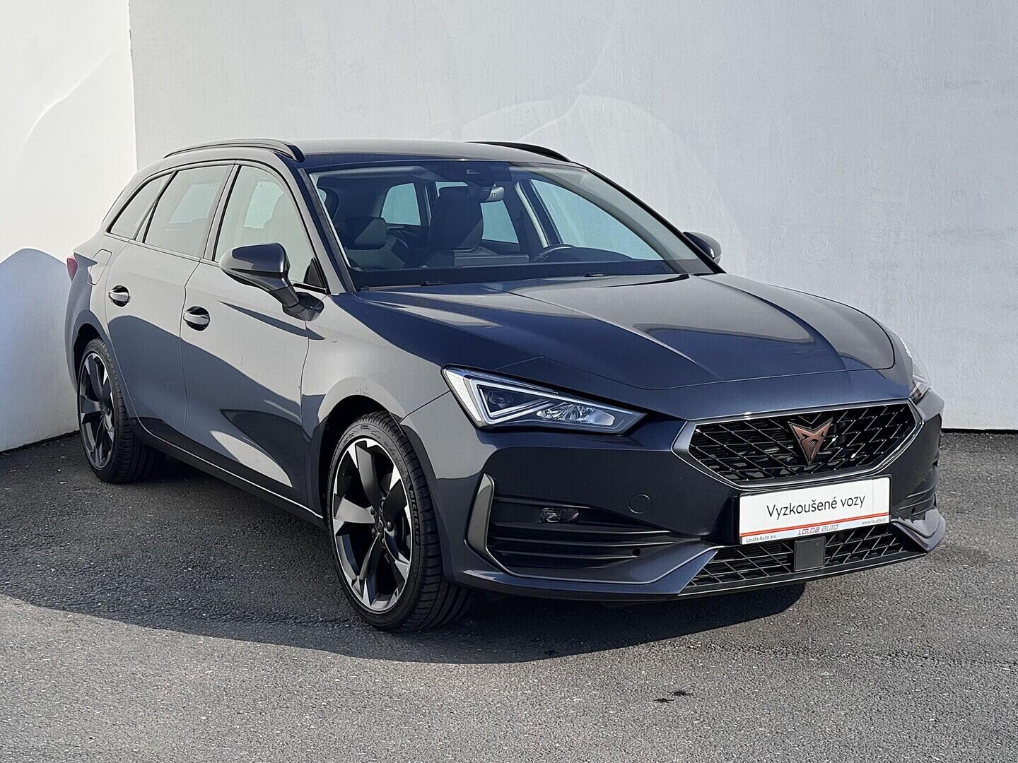 O419V08247_14.webp_LEON  1.5 TSI 110 kW manuál, DPH