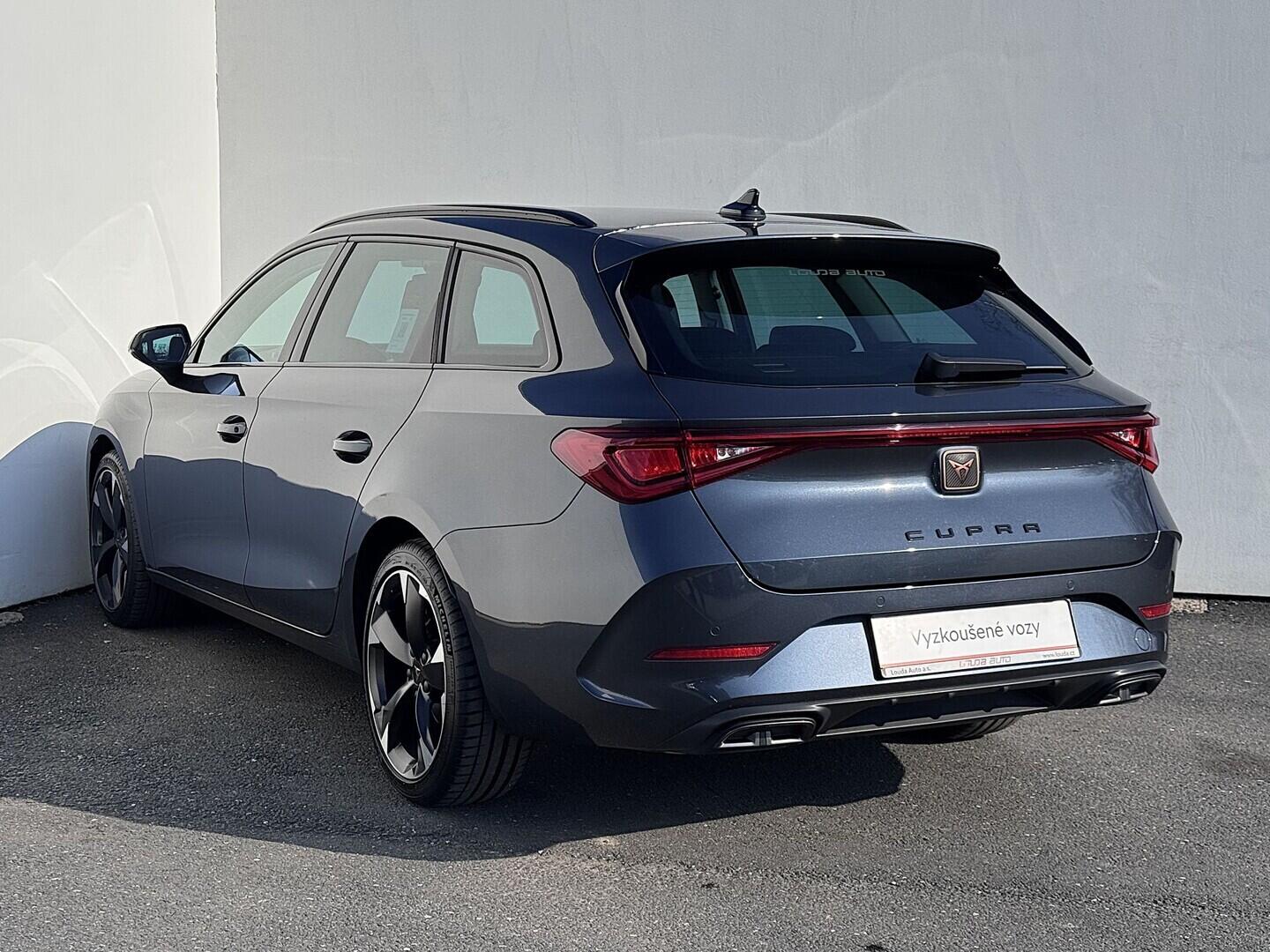 O419V08247_15.webp_LEON  1.5 TSI 110 kW manuál, DPH