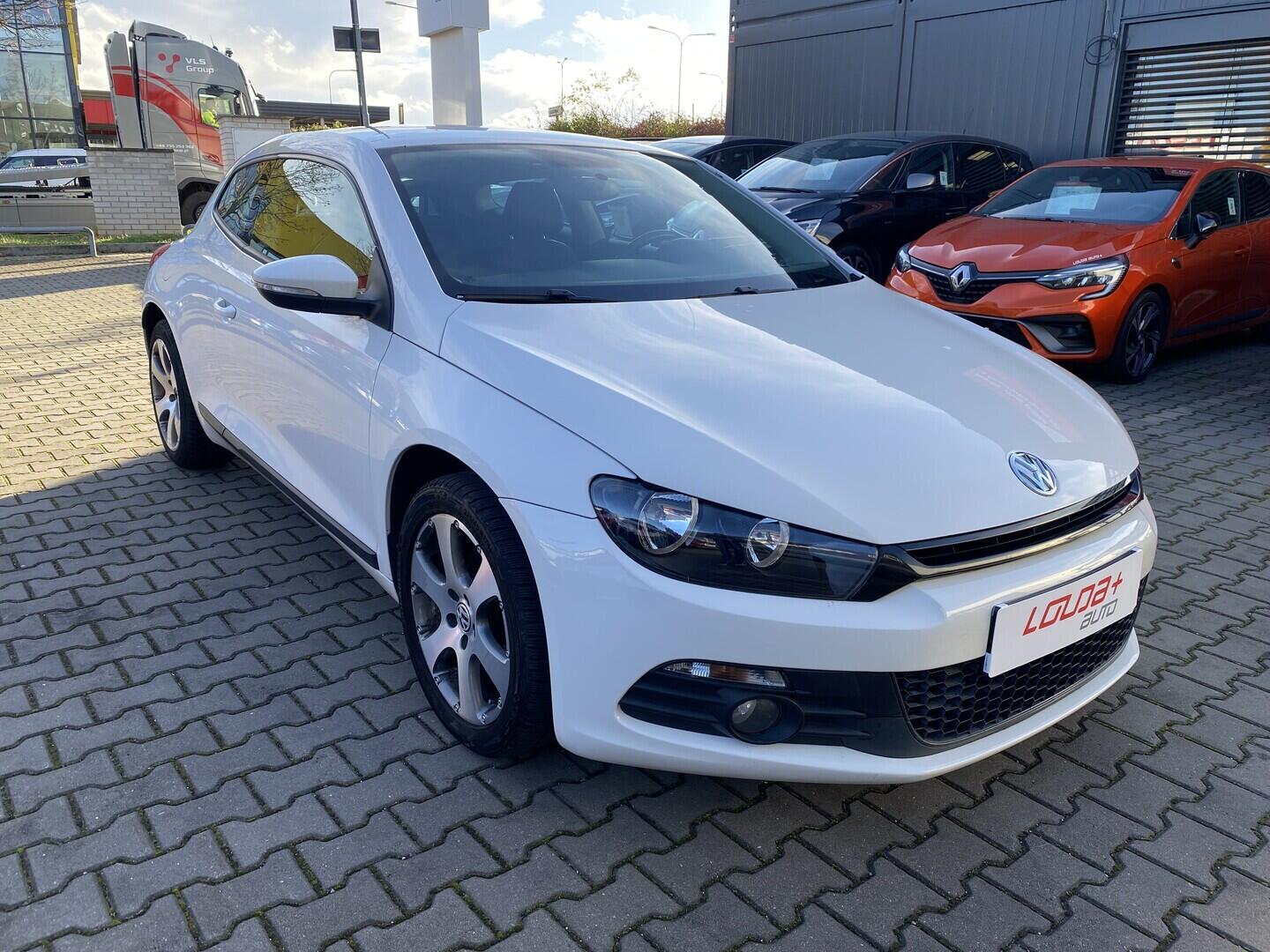 O419V08248_12.webp_SCIROCCO  1.4 TSI 90 kW manuál