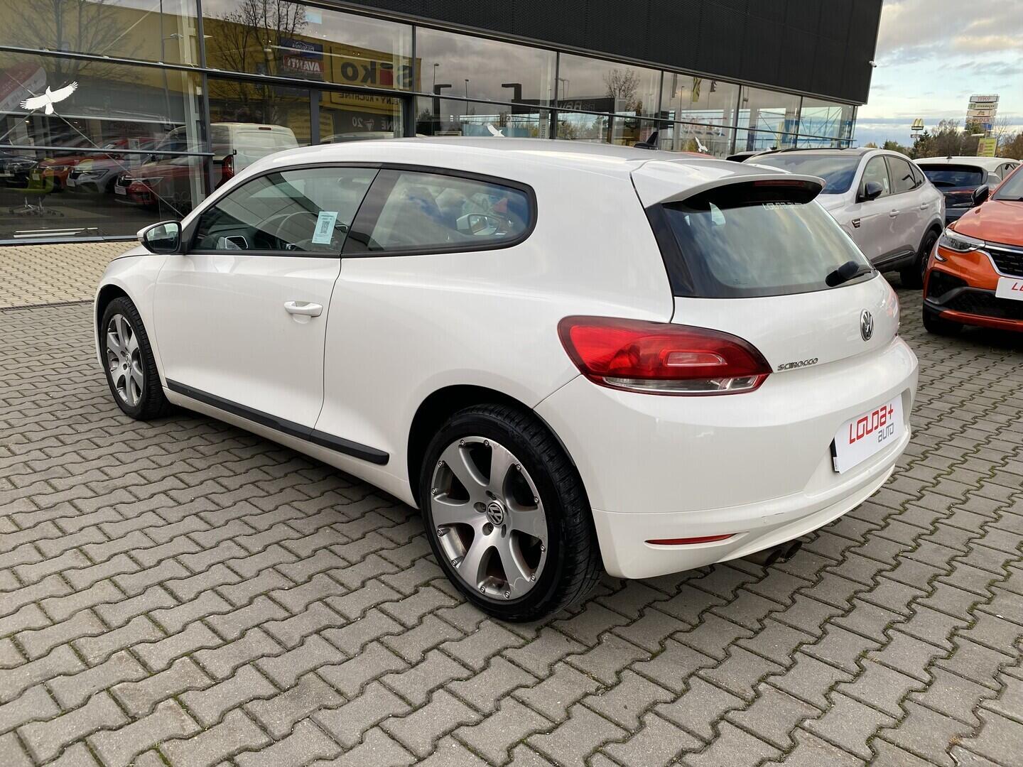 O419V08248_16.webp_SCIROCCO  1.4 TSI 90 kW manuál