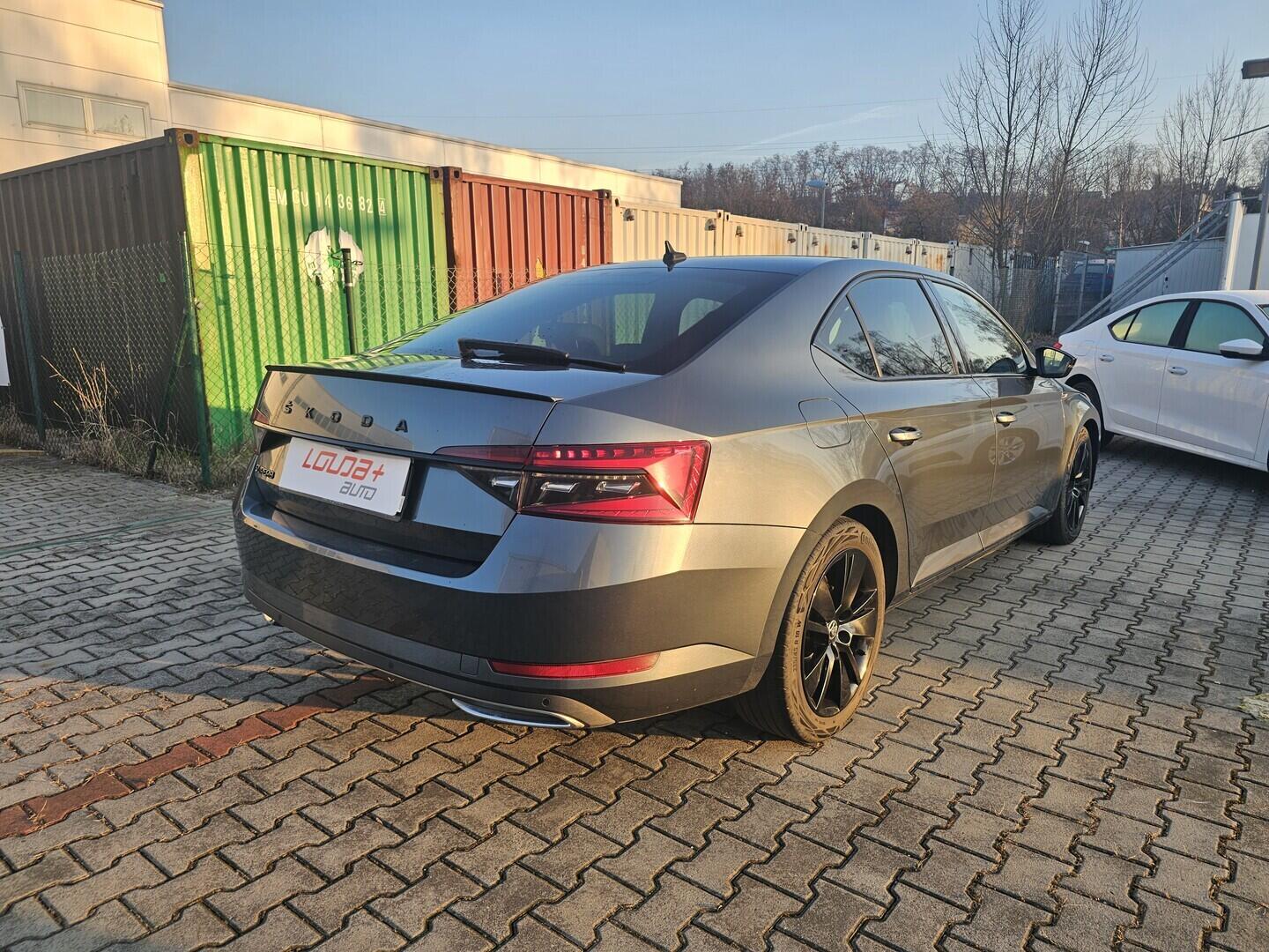 O419V08252_11.webp_SUPERB SportLine 2.0 TDI 110 kW automat