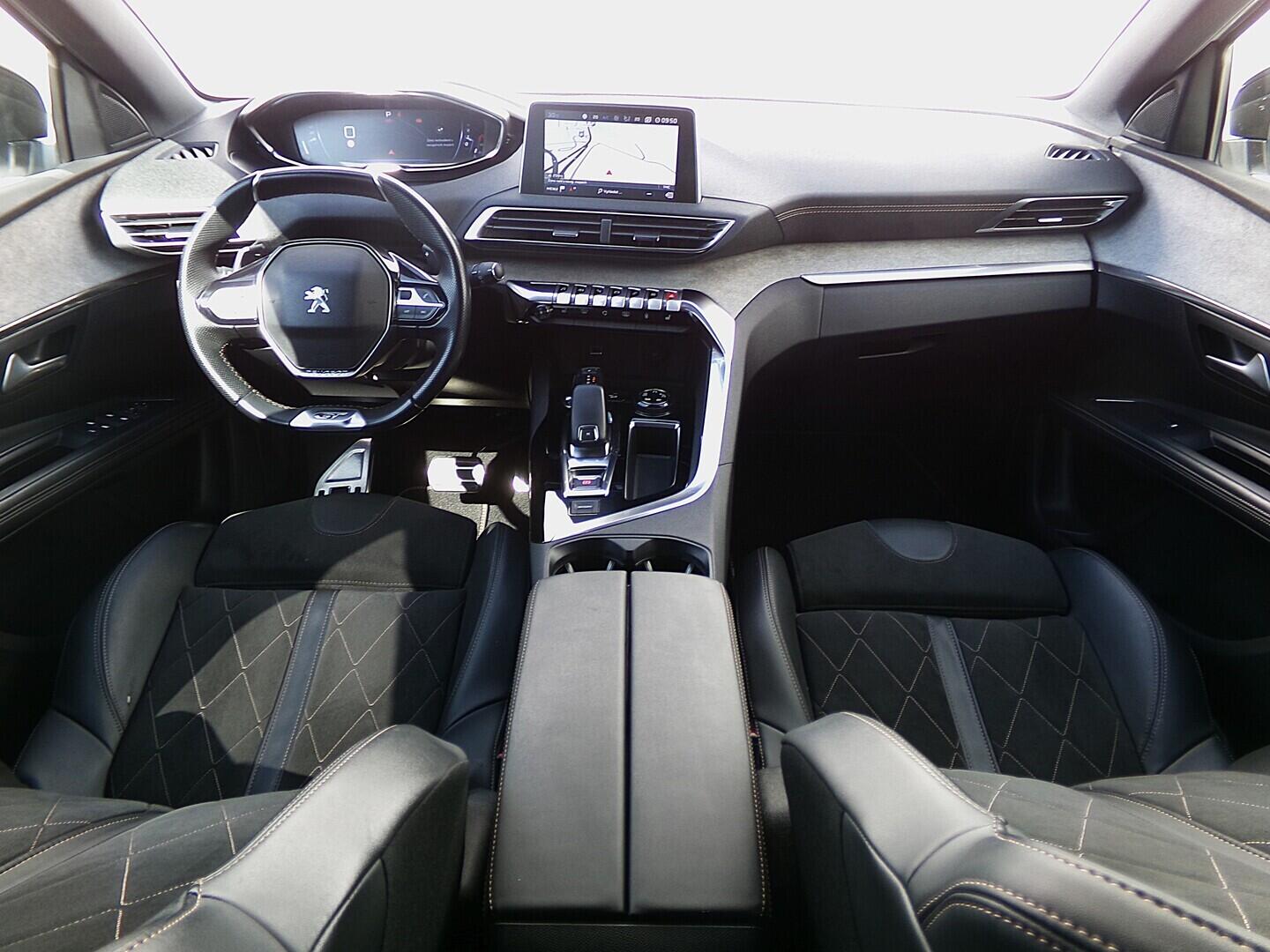 O419V08254_18.webp_5008 GT 2.0 HDI 130 kW automat