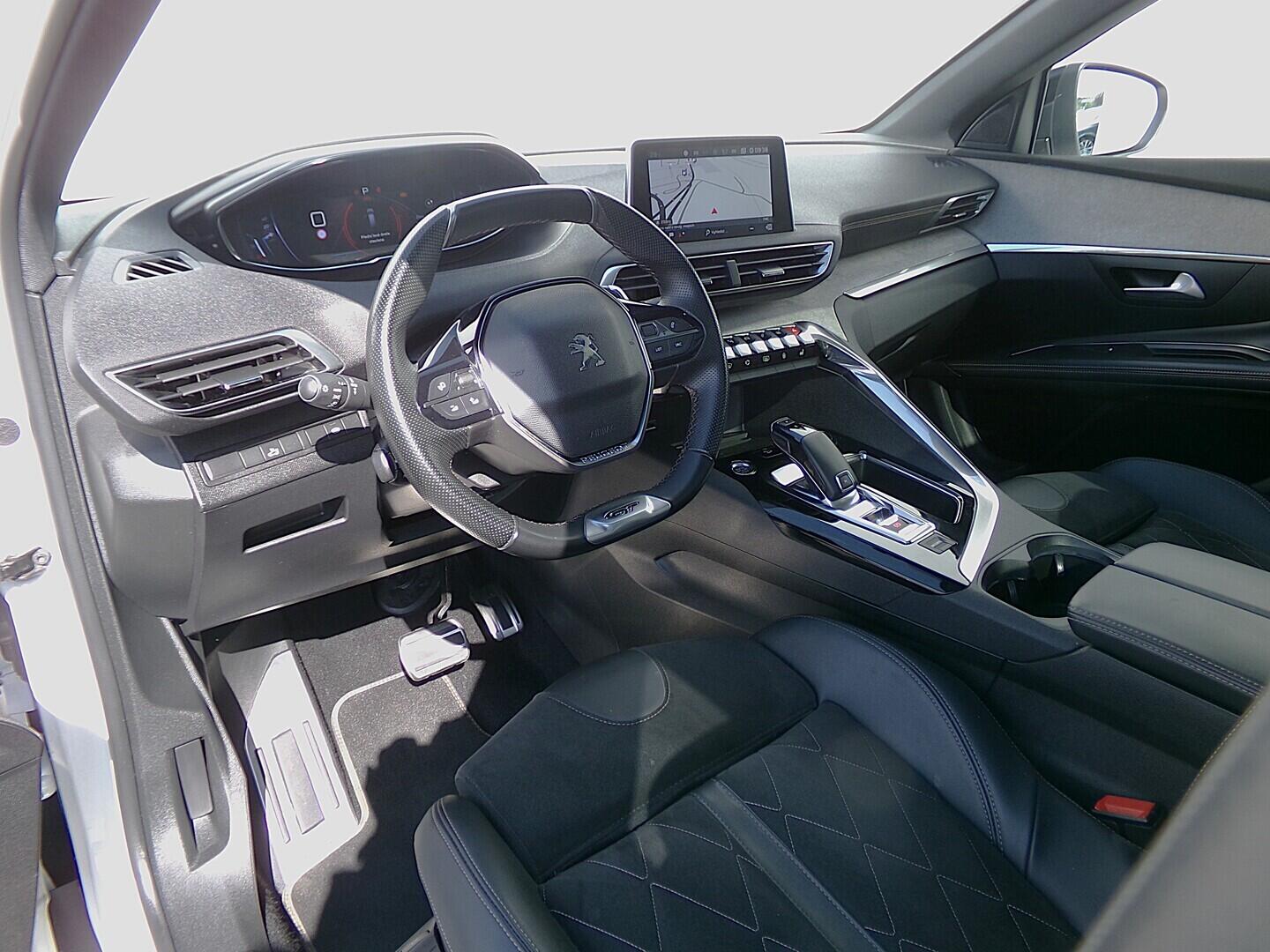 O419V08254_19.webp_5008 GT 2.0 HDI 130 kW automat