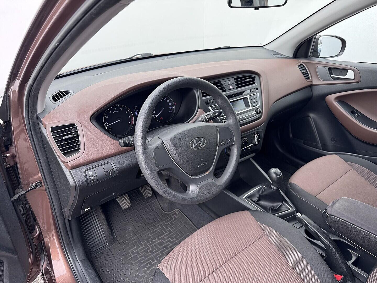 O419V08257_19.webp_I20  1.2 MPI 55 kW manuál