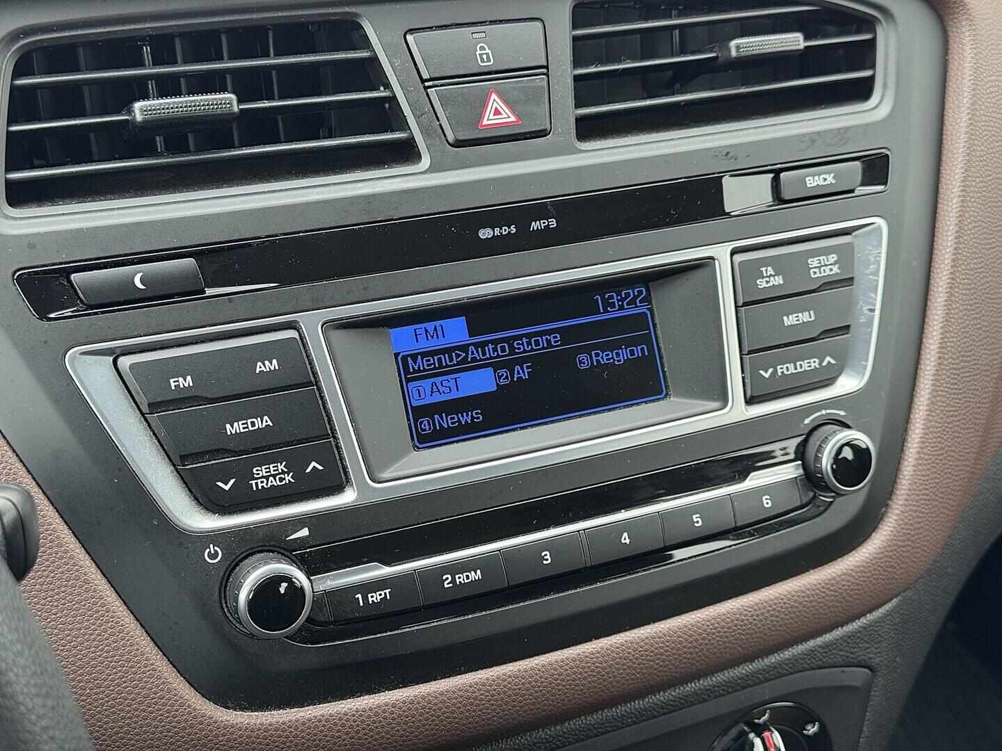 O419V08257_25.webp_I20  1.2 MPI 55 kW manuál