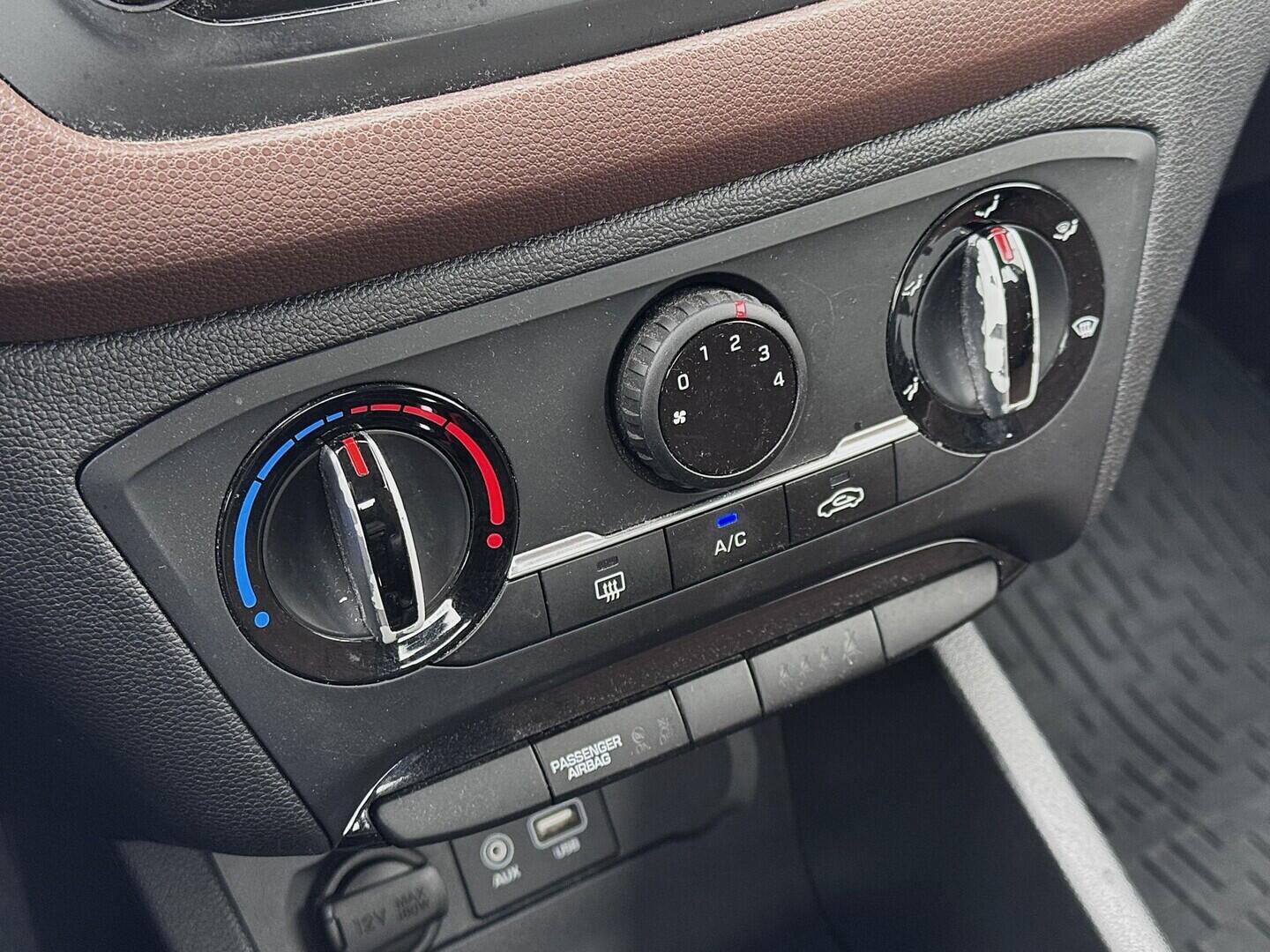 O419V08257_27.webp_I20  1.2 MPI 55 kW manuál