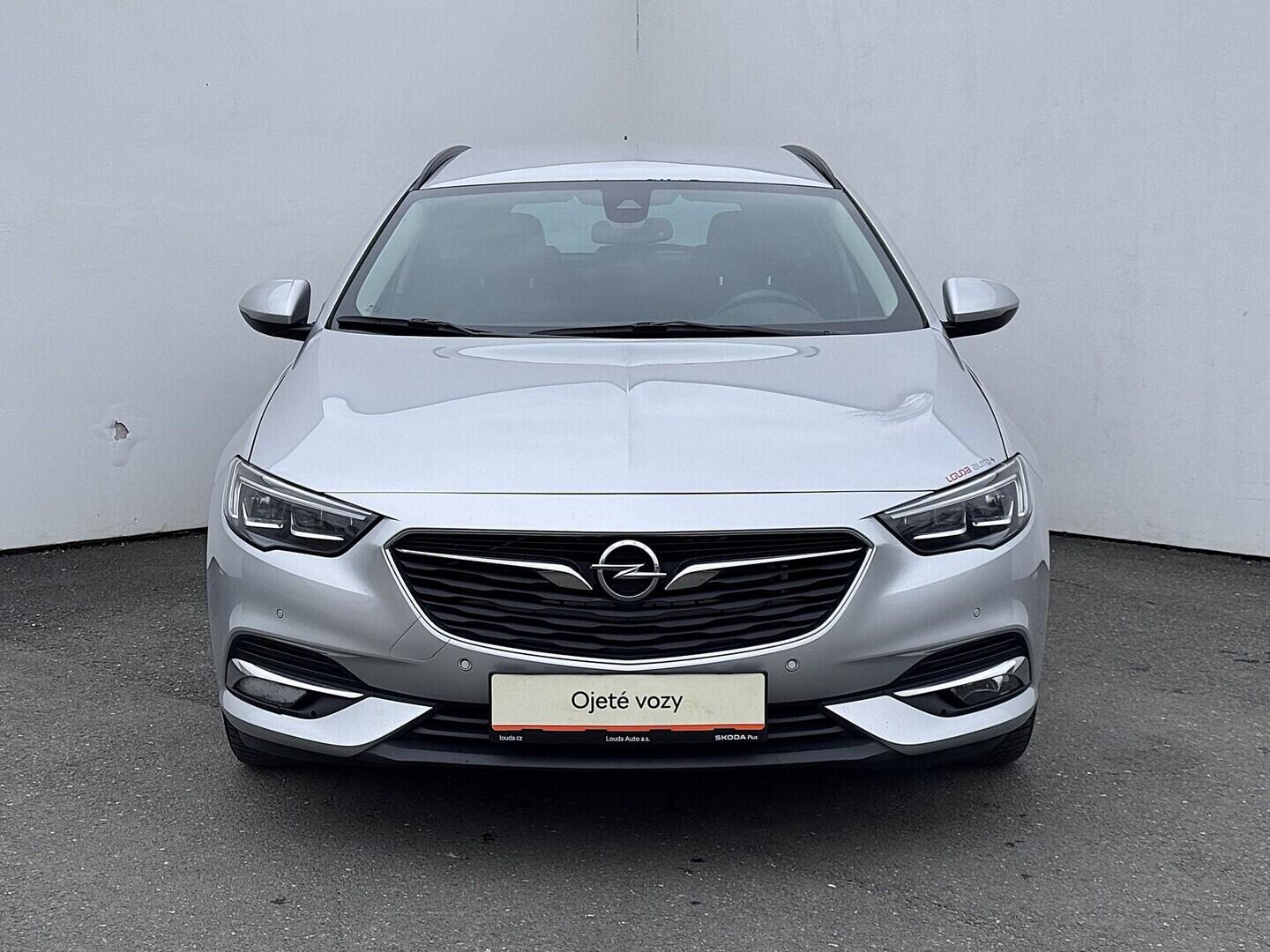 O419V08258_13.webp_INSIGNIA Sports Tourer 2.0  125 kW automat