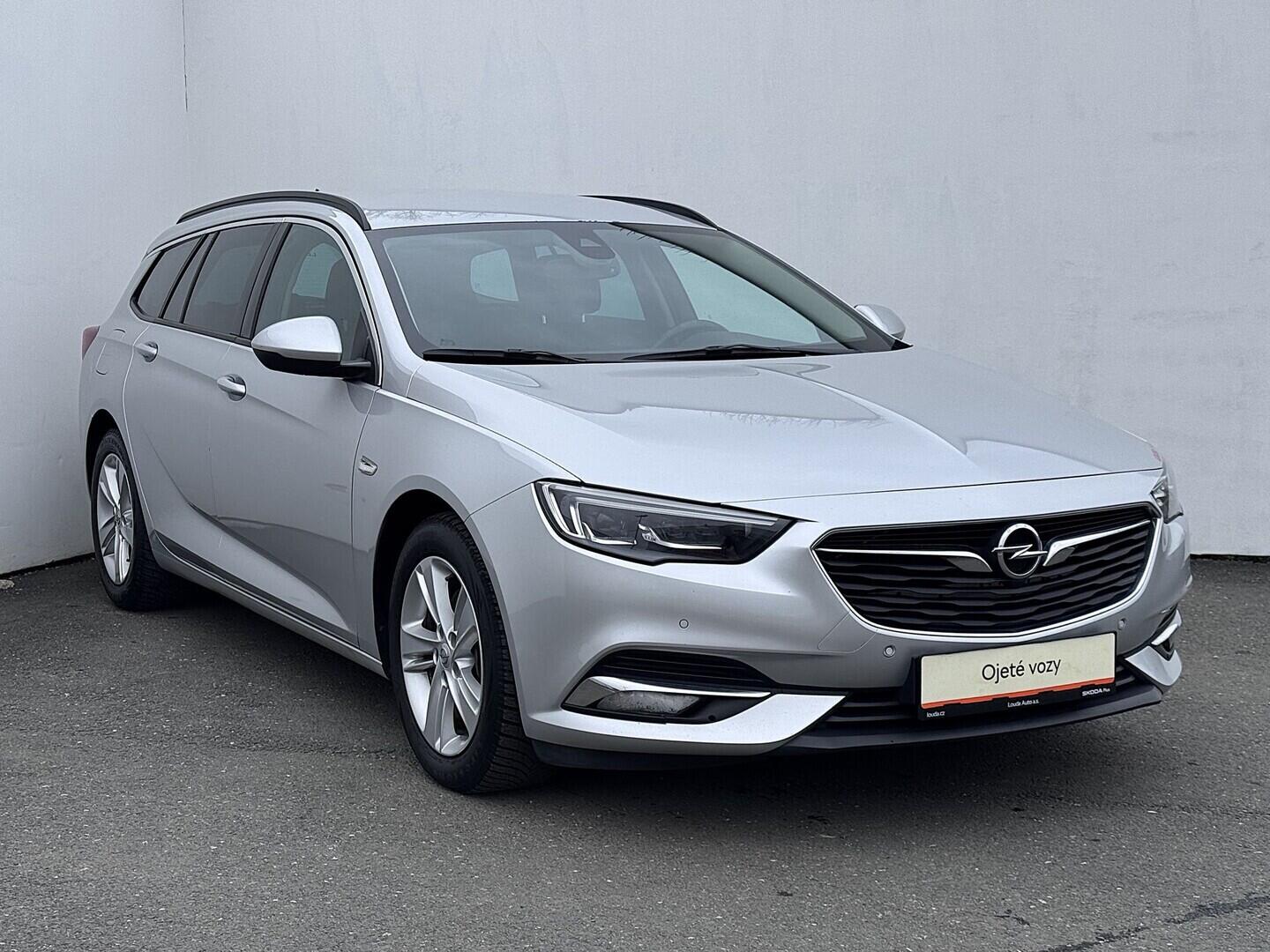 O419V08258_14.webp_INSIGNIA Sports Tourer 2.0  125 kW automat