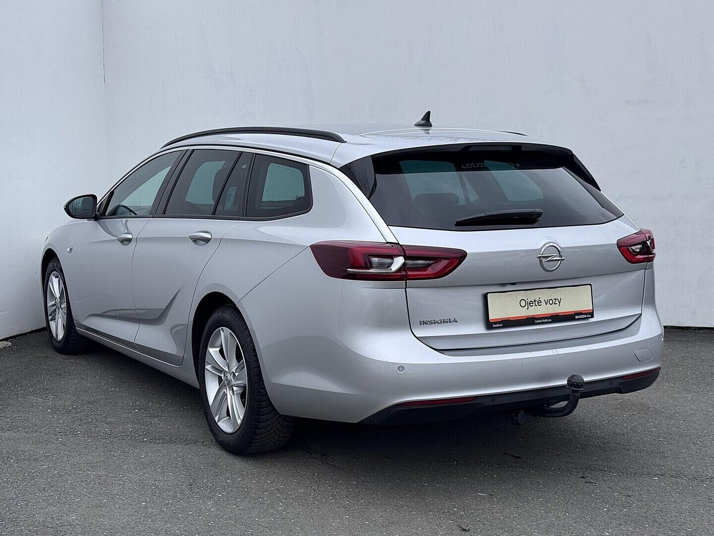 O419V08258_15.webp_INSIGNIA Sports Tourer 2.0  125 kW automat