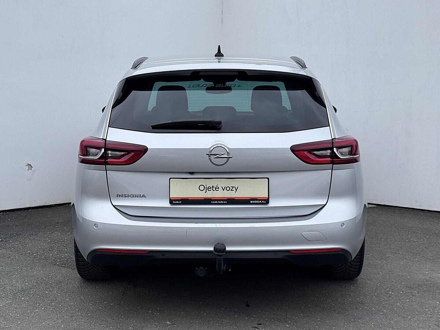O419V08258_17.webp_INSIGNIA Sports Tourer 2.0  125 kW automat
