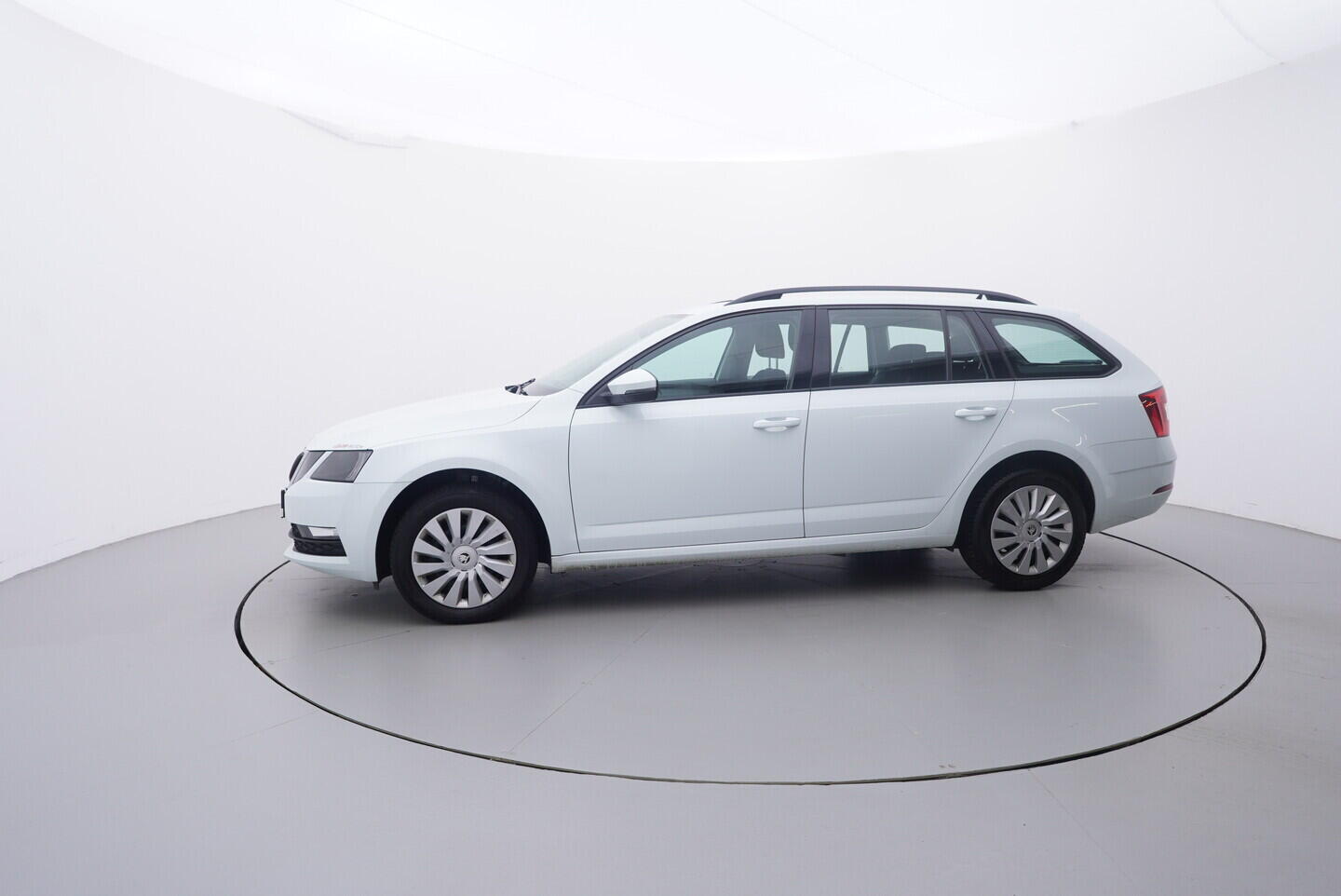O419V08276_11.webp_OCTAVIA Ambition 1.0 TSI 85 kW manuál
