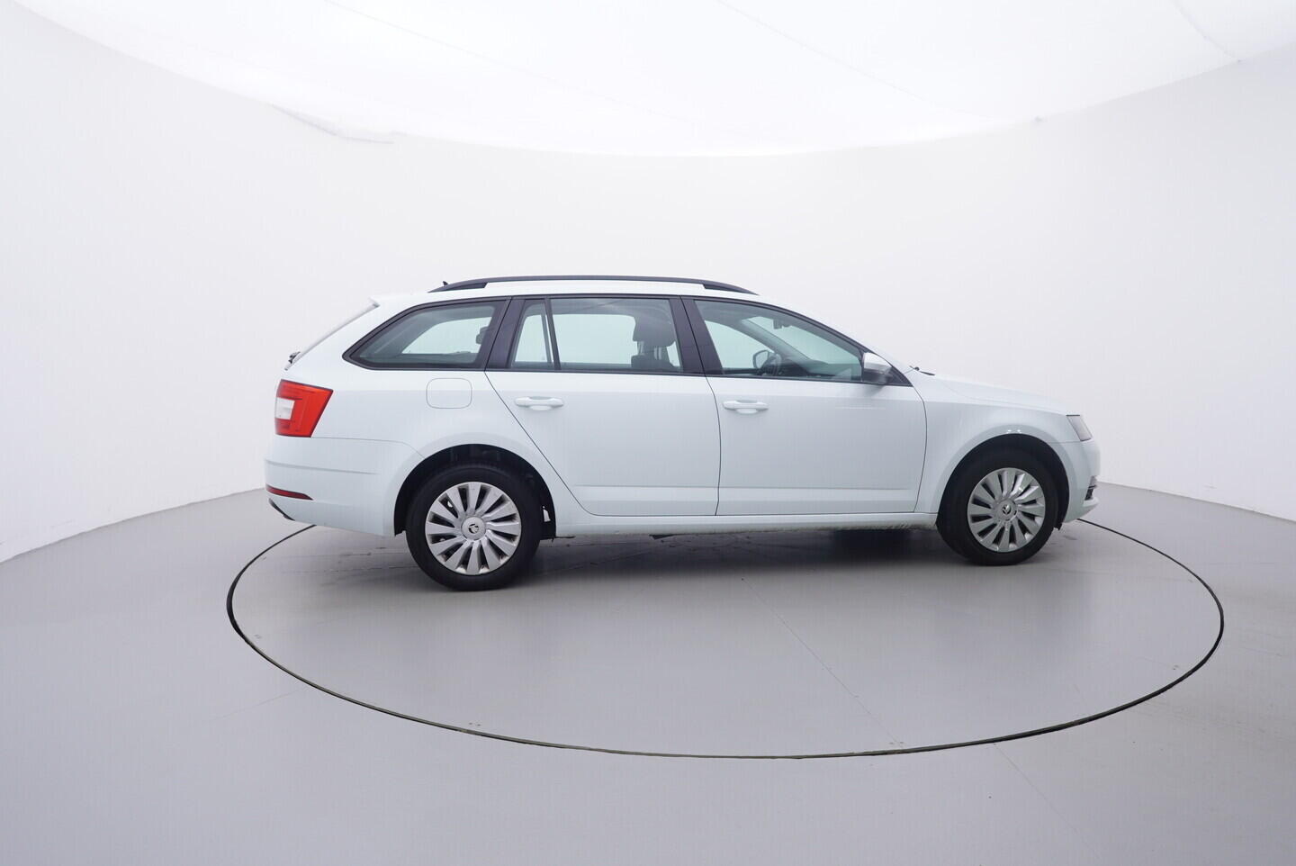 O419V08276_15.webp_OCTAVIA Ambition 1.0 TSI 85 kW manuál