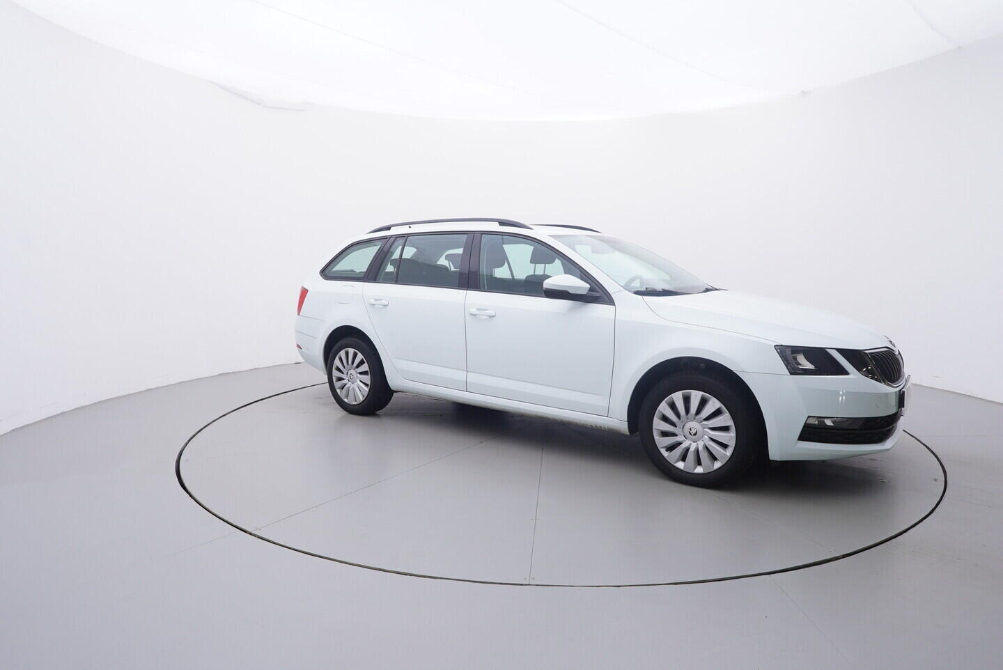 O419V08276_16.webp_OCTAVIA Ambition 1.0 TSI 85 kW manuál
