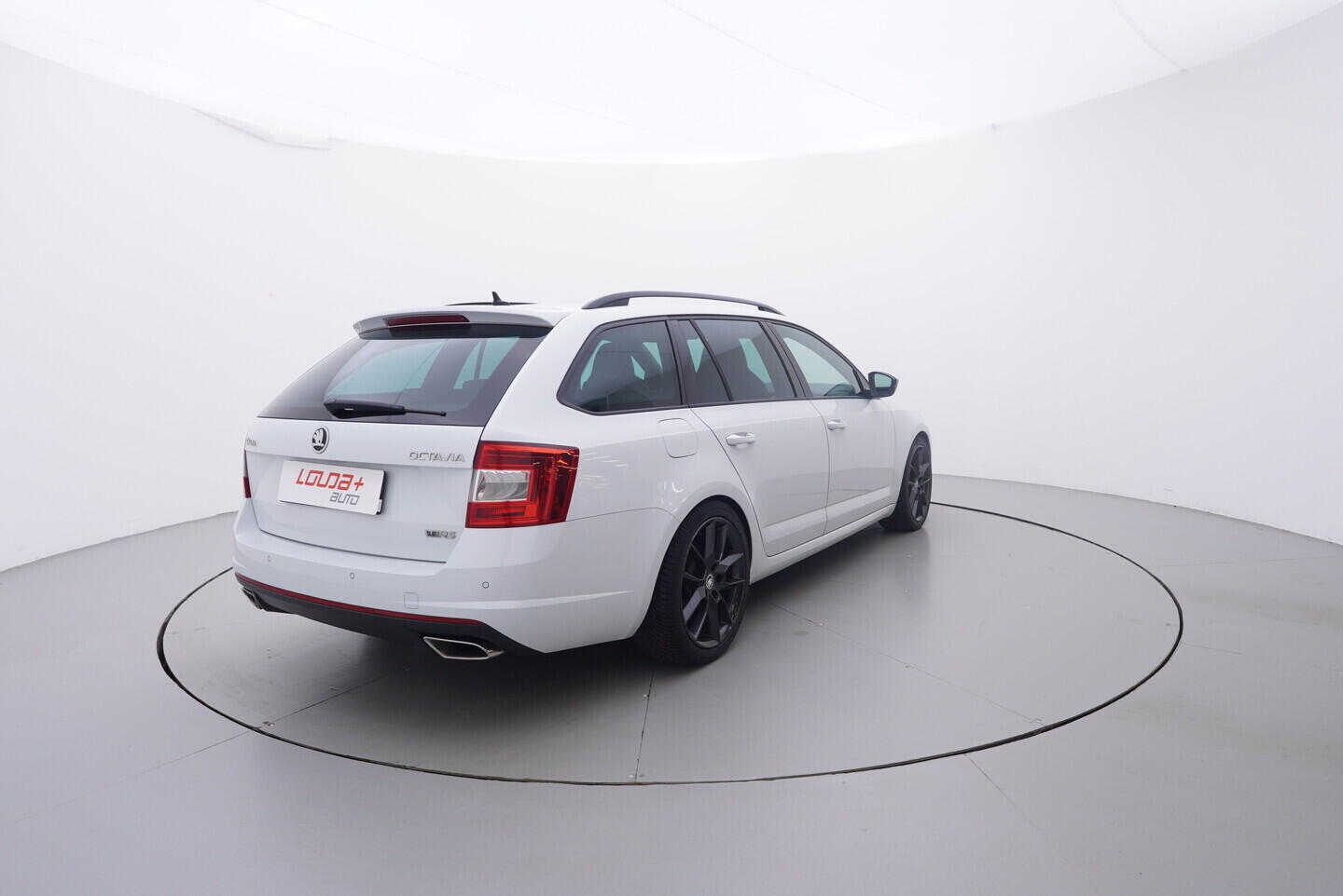 O419V08278_14.webp_OCTAVIA RS 2.0 TDI 135 kW manuál
