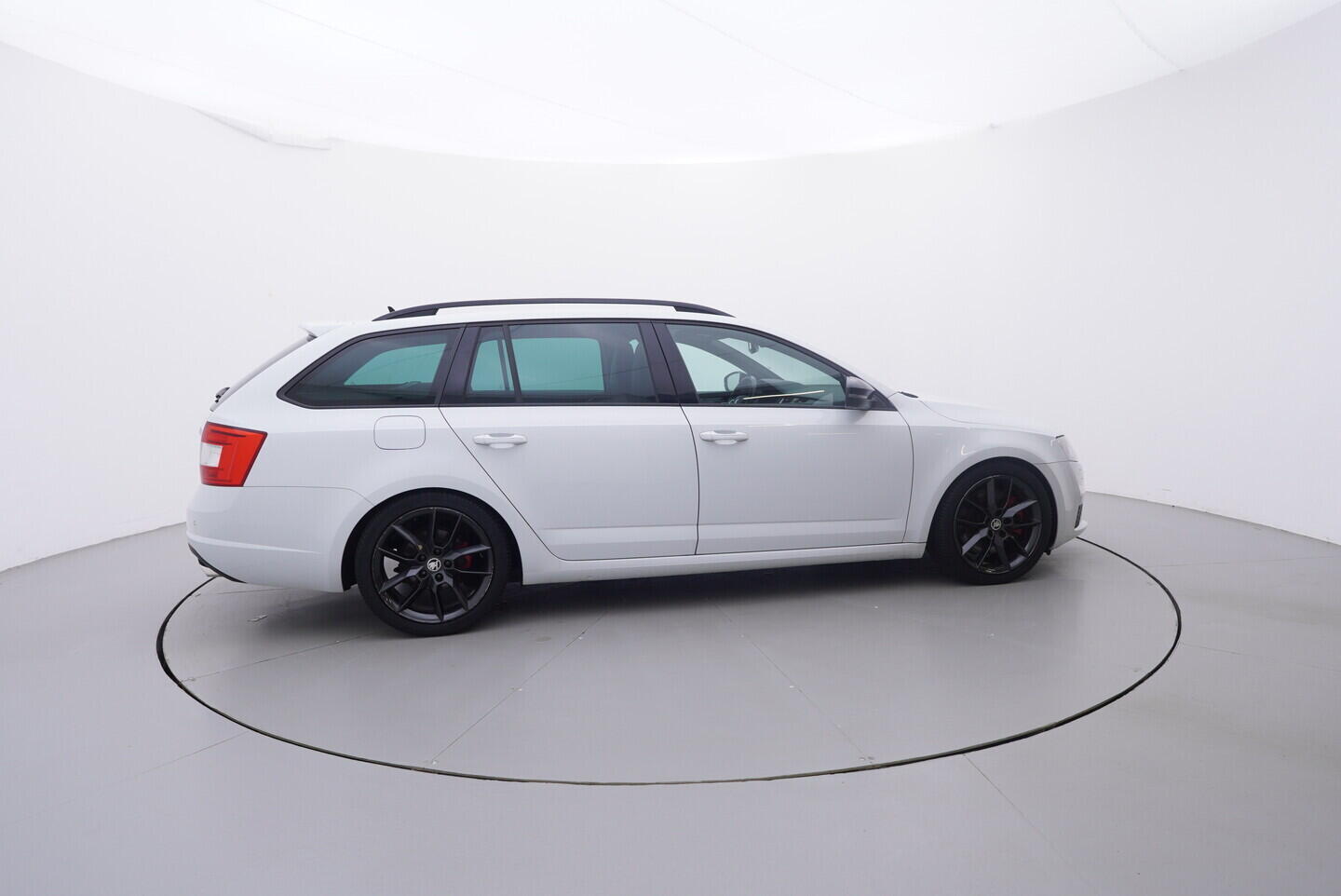 O419V08278_15.webp_OCTAVIA RS 2.0 TDI 135 kW manuál