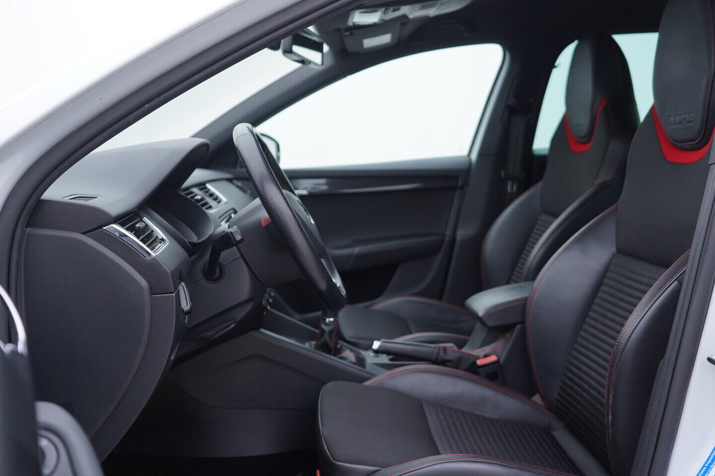 O419V08278_23.webp_OCTAVIA RS 2.0 TDI 135 kW manuál