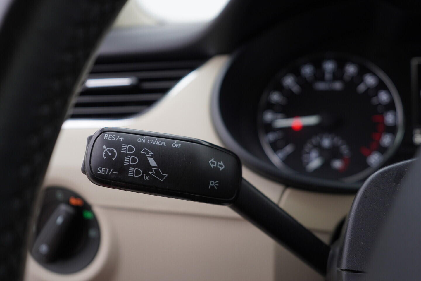 O419V08279_23.webp_OCTAVIA Style Extra 1.6 TDI 81 kW automat