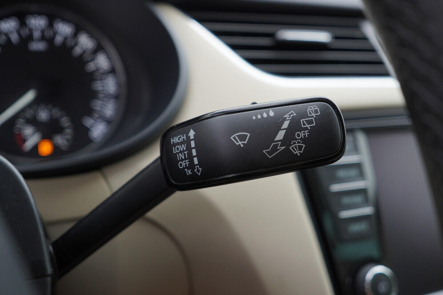 O419V08279_24.webp_OCTAVIA Style Extra 1.6 TDI 81 kW automat