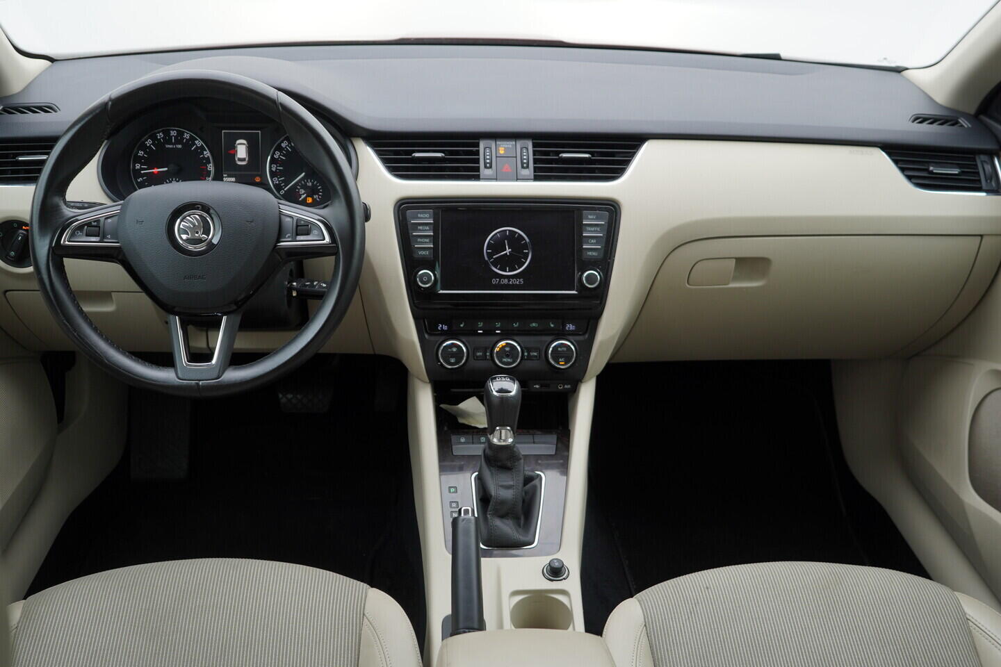 O419V08279_25.webp_OCTAVIA Style Extra 1.6 TDI 81 kW automat