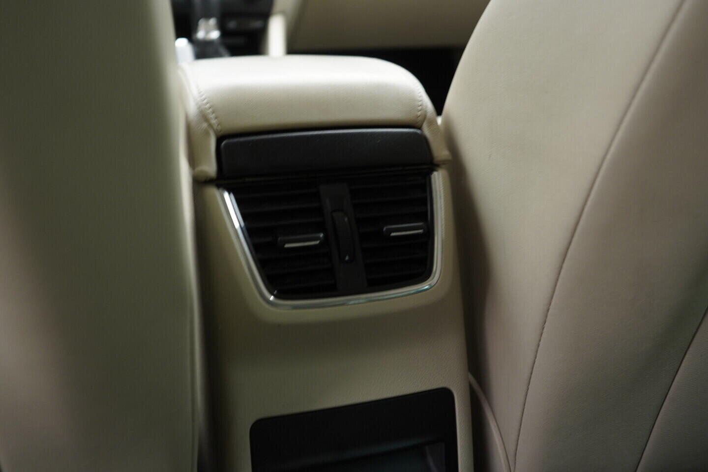 O419V08279_34.webp_OCTAVIA Style Extra 1.6 TDI 81 kW automat