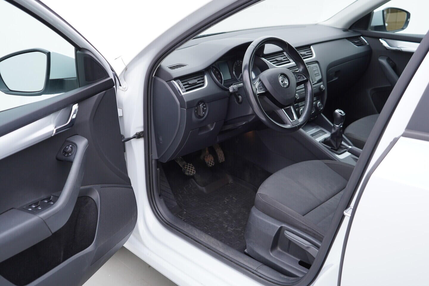 O419V08280_18.webp_OCTAVIA Style 2.0 TDI 110 kW manuál, DPH