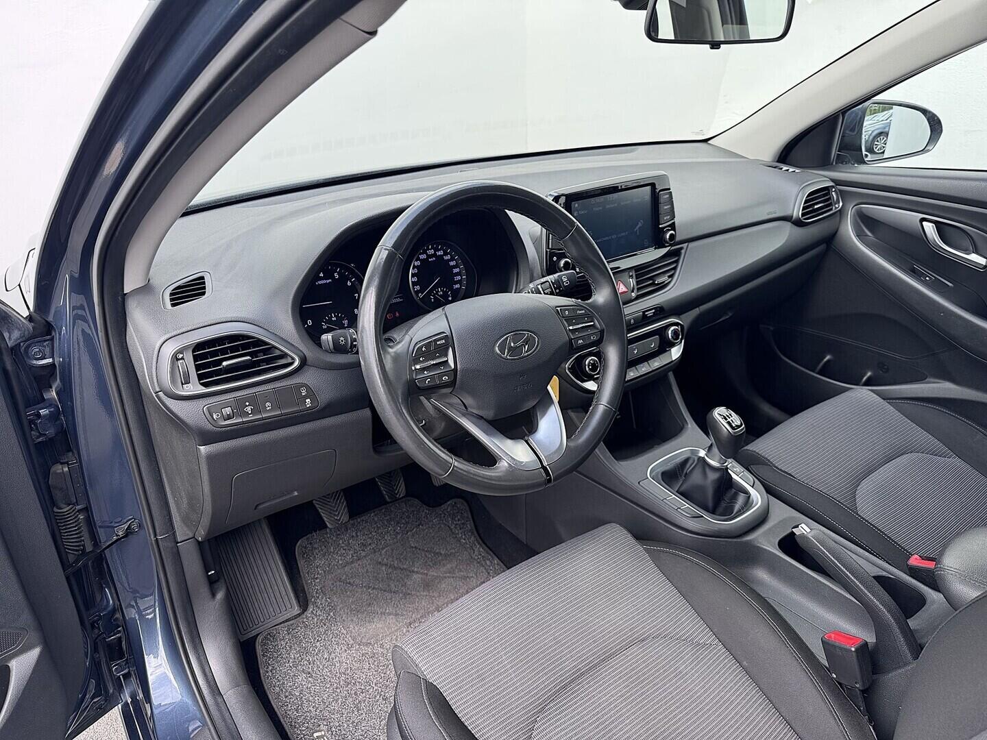 O419V08281_19.webp_I30 Comfort 1.0  88 kW manuál