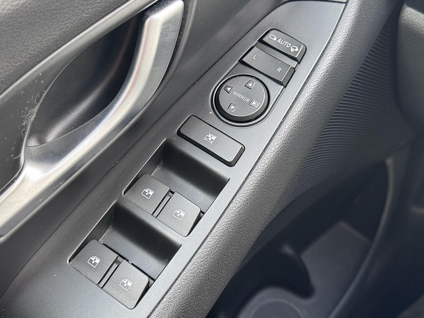 O419V08281_21.webp_I30 Comfort 1.0  88 kW manuál