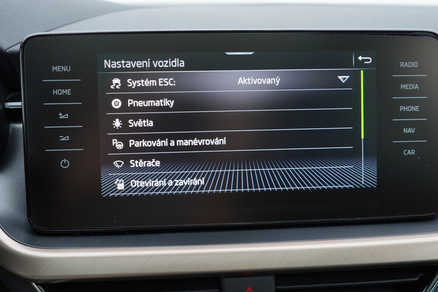 O419V08284_37.webp_SCALA Style Extra 1.6 TDI 85 kW manuál