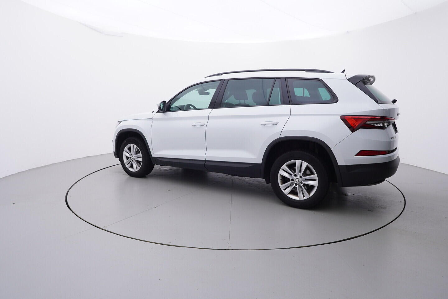 O419V08285_12.webp_KODIAQ Bussines 2.0 TDI 110 kW automat, DPH