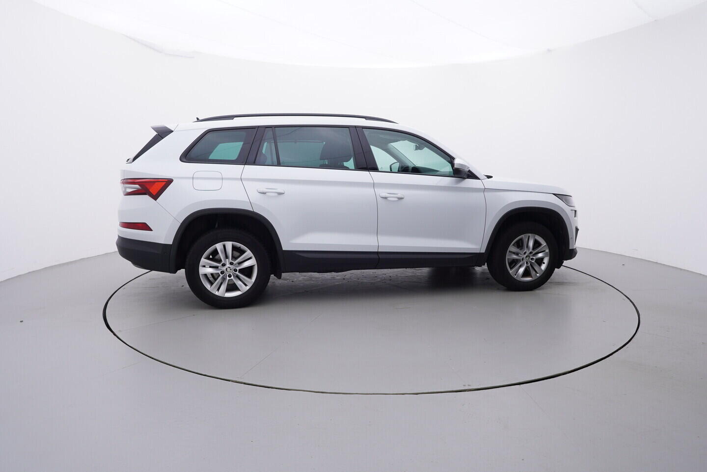 O419V08285_15.webp_KODIAQ Bussines 2.0 TDI 110 kW automat, DPH