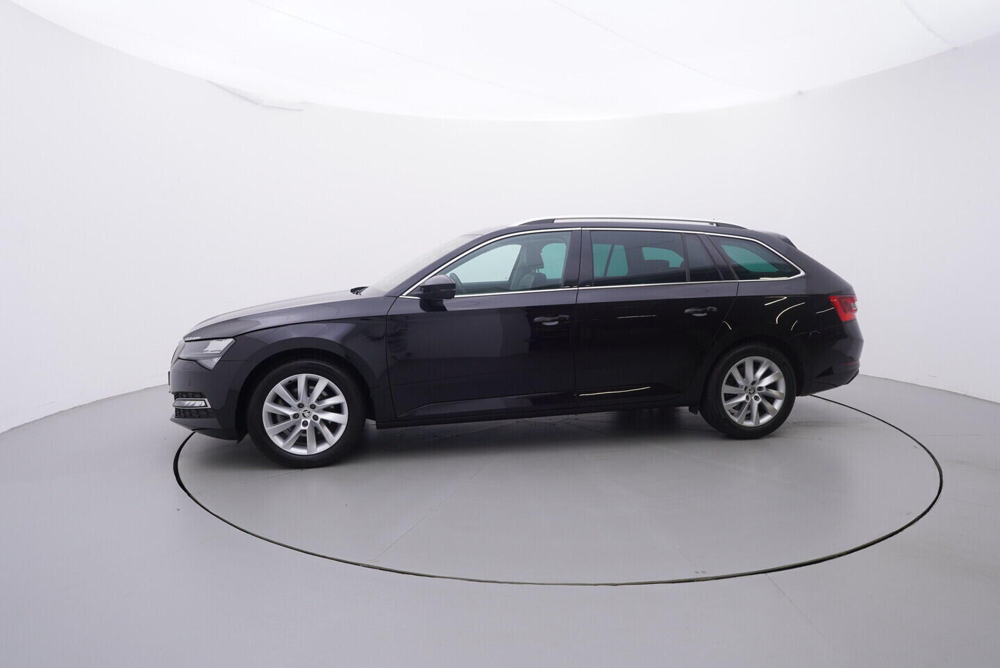O419V08296_11.webp_SUPERB Style 1.5 TSI 110 kW automat