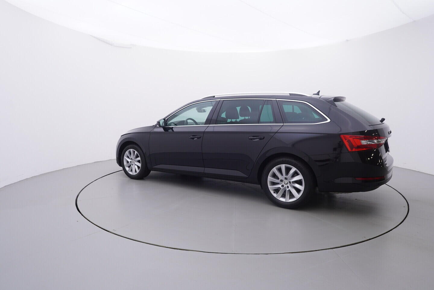 O419V08296_12.webp_SUPERB Style 1.5 TSI 110 kW automat