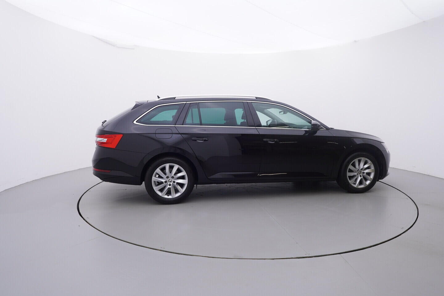 O419V08296_15.webp_SUPERB Style 1.5 TSI 110 kW automat