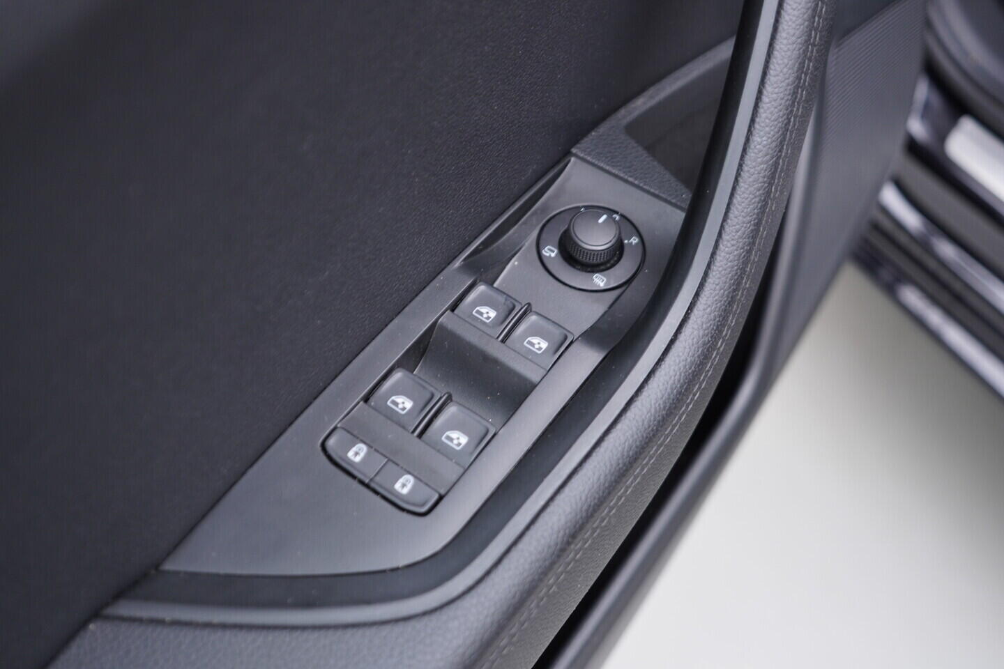 O419V08296_20.webp_SUPERB Style 1.5 TSI 110 kW automat