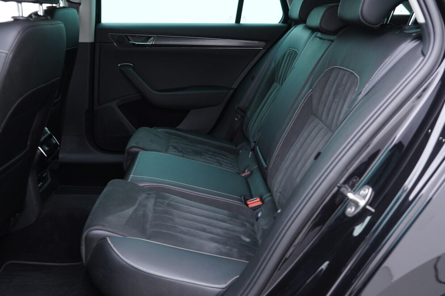 O419V08296_38.webp_SUPERB Style 1.5 TSI 110 kW automat