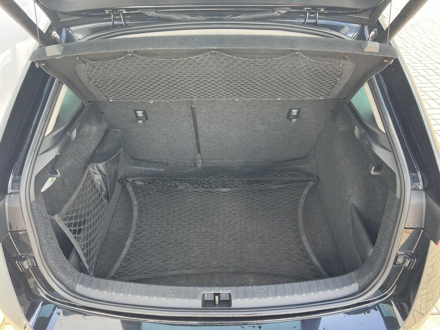 O419V08298_36.webp_SCALA Style Plus 1.6 TDI 85 kW manuál