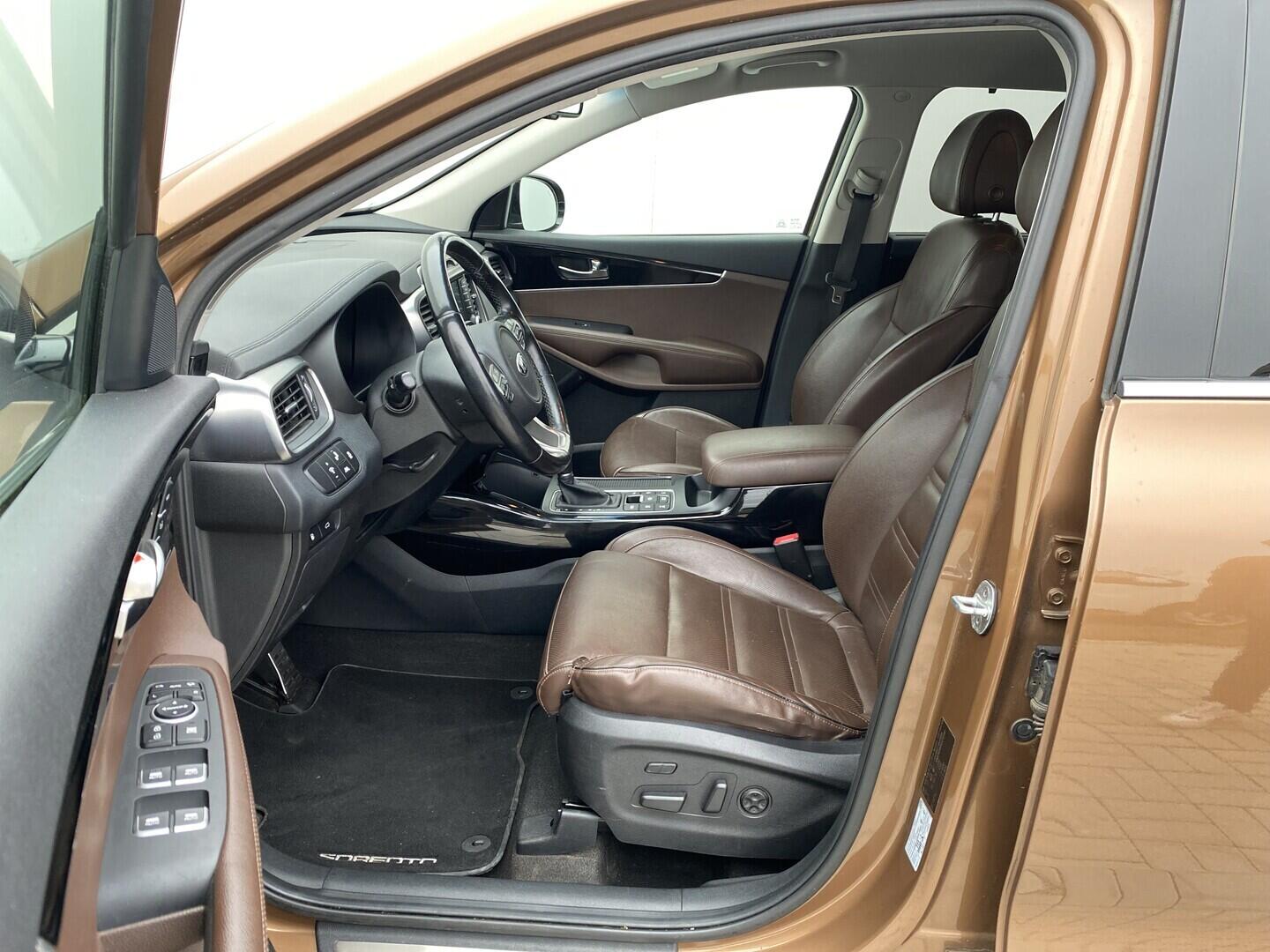 O419V08309_18.webp_SORENTO  2.2 CR 147 kW automat, DPH