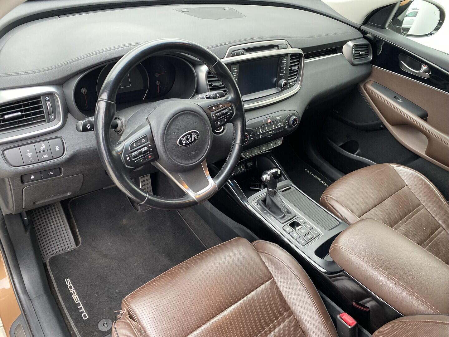 O419V08309_19.webp_SORENTO  2.2 CR 147 kW automat, DPH