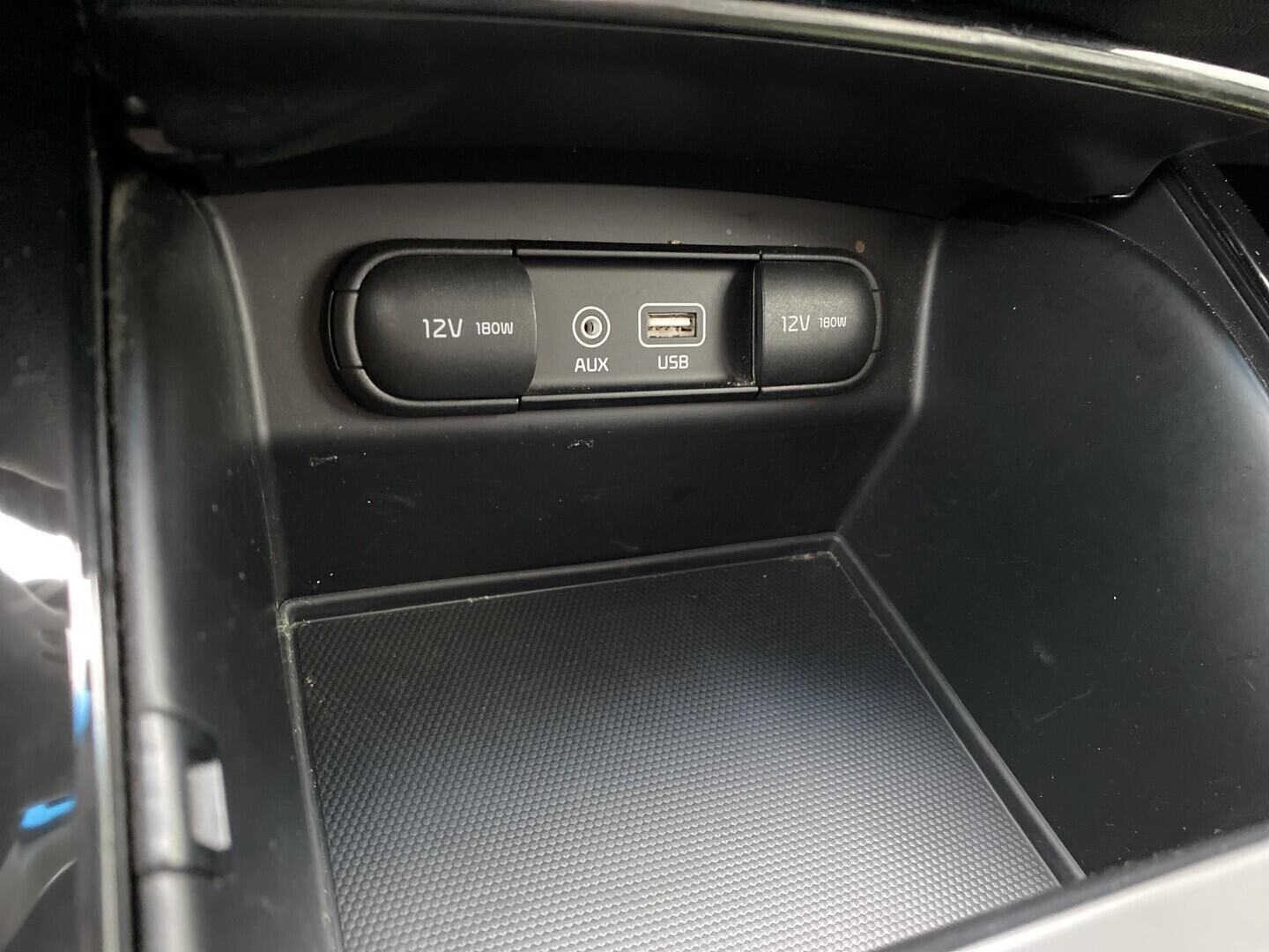 O419V08309_36.webp_SORENTO  2.2 CR 147 kW automat, DPH