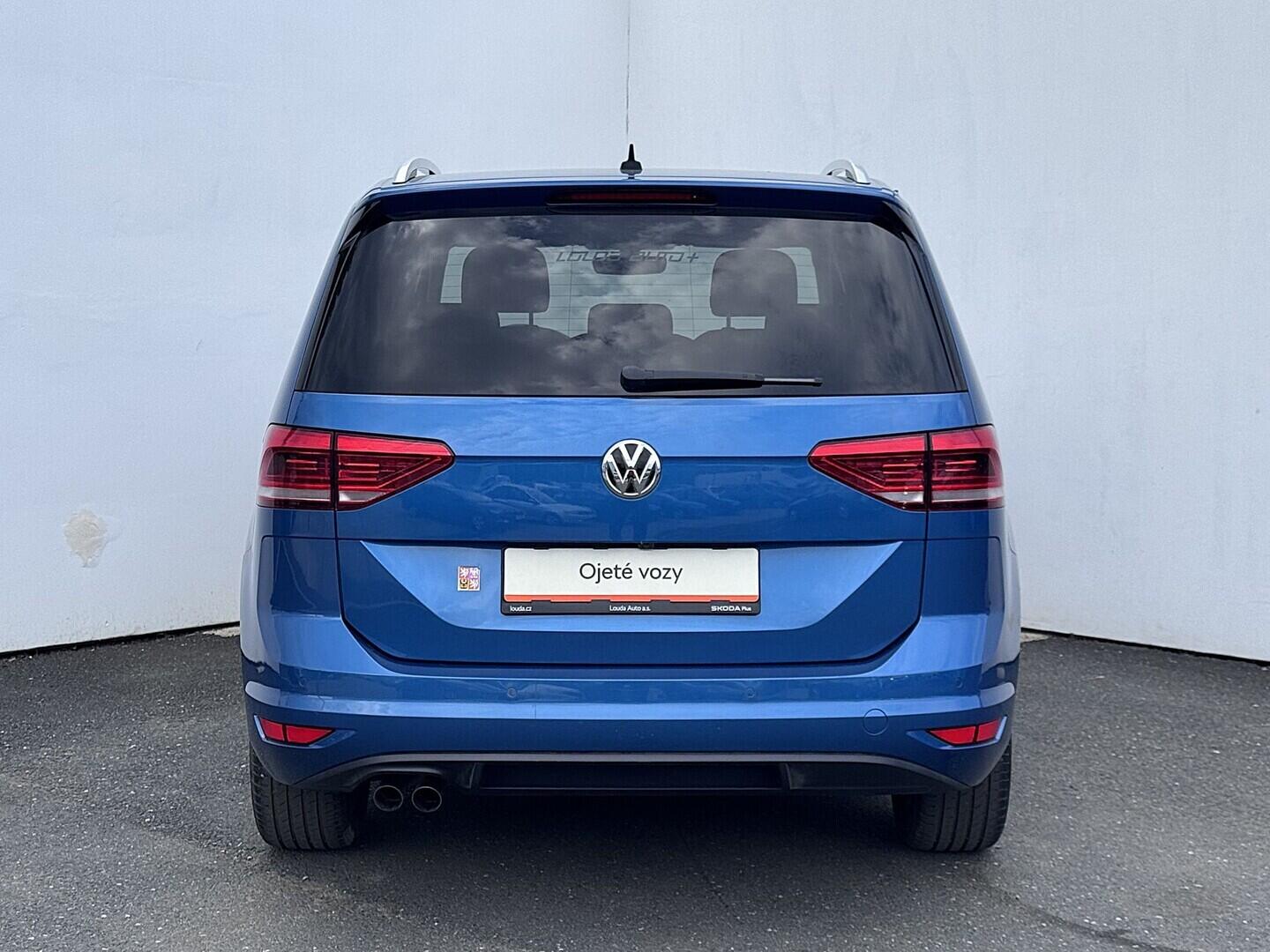 O419V08311_17.webp_TOURAN Comfortline 2.0 TDI 110 kW automat