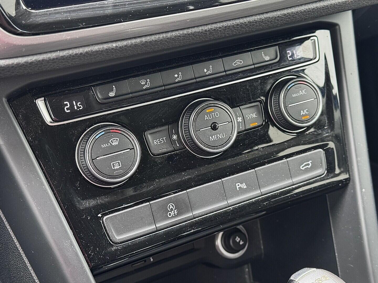 O419V08311_28.webp_TOURAN Comfortline 2.0 TDI 110 kW automat