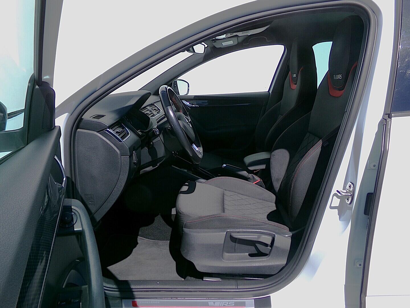 O419V08317_20.webp_OCTAVIA RS Challenge 2.0 TDI 135 kW automat