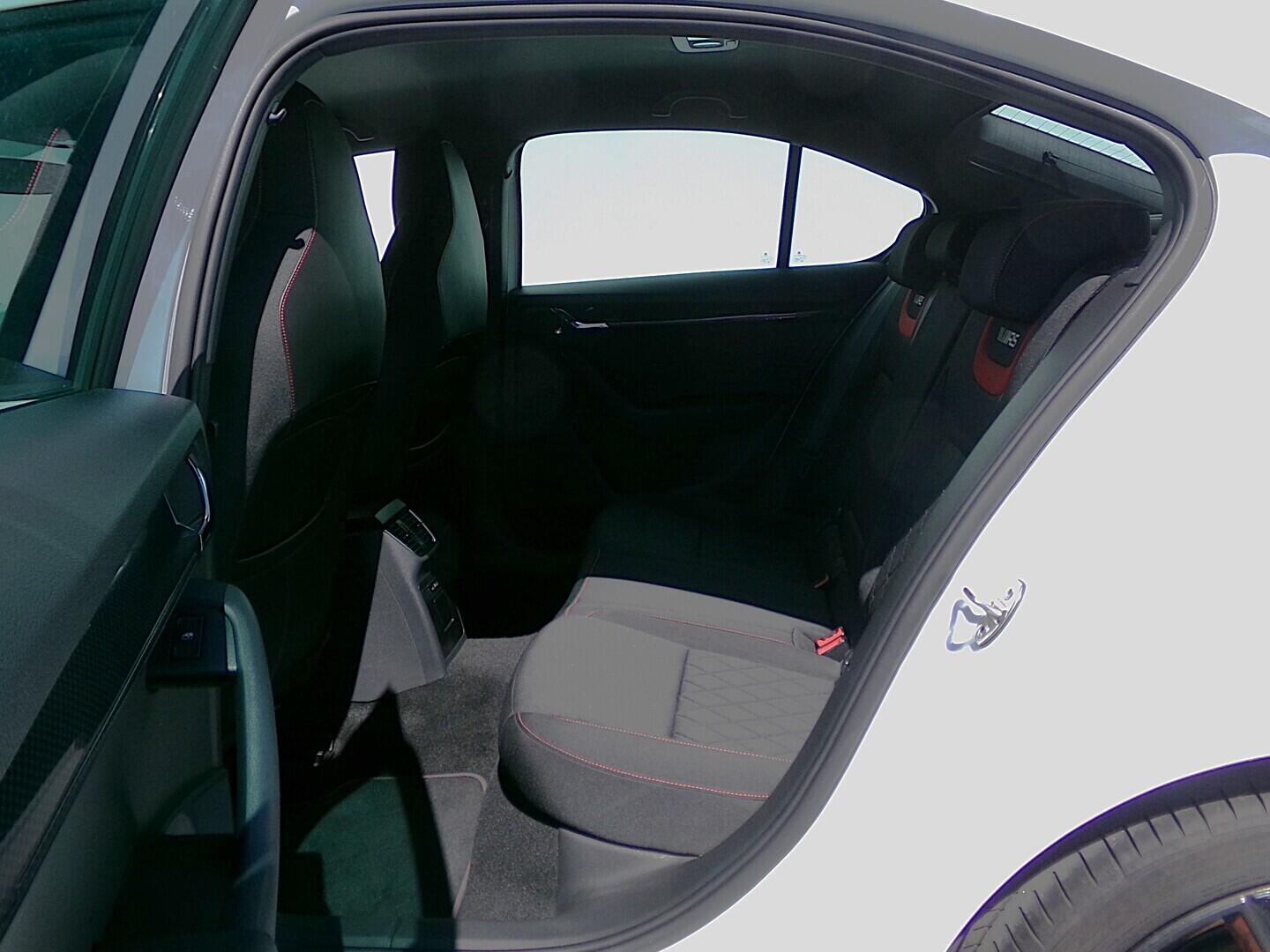 O419V08317_31.webp_OCTAVIA RS Challenge 2.0 TDI 135 kW automat